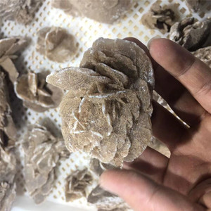 Pierre brute de quartz brut naturelle, décoration pour la maison, vente en gros, cristal naturel, rose du désert pour la guérison, vente en gros - Product Image 1