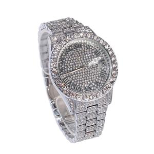 Montres <span class=keywords><strong>de</strong></span> luxe en or plaqué hip-hop, serties <span class=keywords><strong>de</strong></span> micro-diamants CZ, vente en gros, bijoux pour hommes et femmes, montres à quartz numériques au poignet - Product Image 2