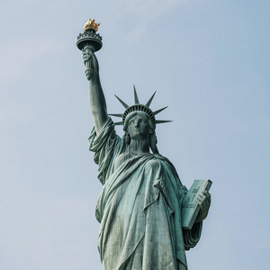 आउटडोर सजावट के लिए स्वतंत्रता मूर्तिकला कास्टिंग तकनीक की जीवन शैली की आधुनिक कांस्य प्रतिमा को अनुकूलित करें - Product Image 3