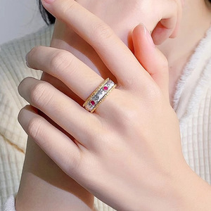 Anello Vintage Stile Palazzo per Donne, Elegante Gioiello da Dito Esotico e Distintivo - Product Image 2