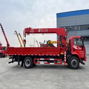Grues mobiles à flèche droite montées sur camion de 3, 5, 8, 10 et 16 tonnes. Camions-grues équipés d'un système hydraulique articulé - Product Image 6