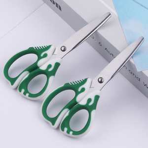 <span class=keywords><strong>Ciseaux</strong></span> de bureau 6,5 pouces avec poignée souple <span class=keywords><strong>pour</strong></span> papier - Product Image 1