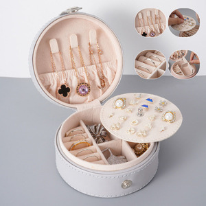 Boîte à bijoux portable en cuir, forme ronde, boîte de rangement pour bijoux, boîte organisatrice de bijoux personnalisée - Product Image 3