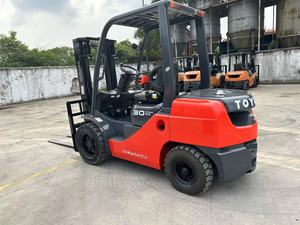 מלגזה דיזל משומשת מיפן 8FD30 3 טון קומטסו TCM מיצובישי למכירה - Product Image 4