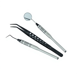 Juego de Instrumentos Quirúrgicos Dentales de 3 Piezas: Espejo, Pinza y Explorador, con Mango Manual Roscado Plateado, Clase I - Product Image 1