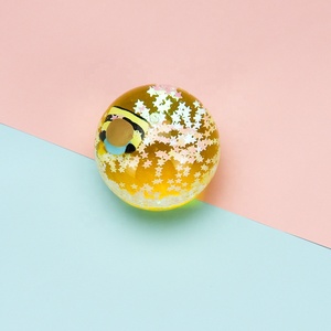 <span class=keywords><strong>60MM</strong></span> TPU Liquide Paillettes D'huile Flottant Boule de Rebond D'eau Jaune - Product Image 5