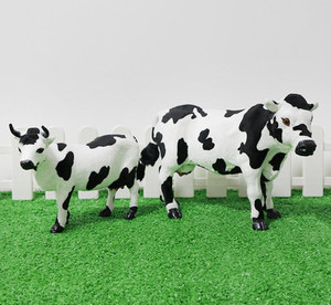 Modèle de vache de simulation, ornements d'animaux vache, jouets de poupée pour enfants, décoration de scène de <span class=keywords><strong>ranch</strong></span> de supermarché, grande vache - Product Image 5