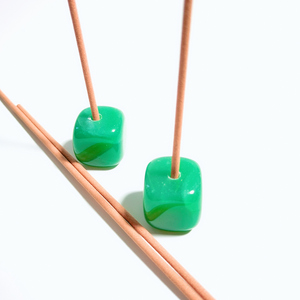 เตาเผาเครื่องหอม<span class=keywords><strong>หยก</strong></span>อะเวนเจอรีนสีเขียวทรงลูกบาศก์ HY ขายดี พร้อมที่วางเทียนควอตซ์<span class=keywords><strong>ดิบ</strong></span> - Product Image 5