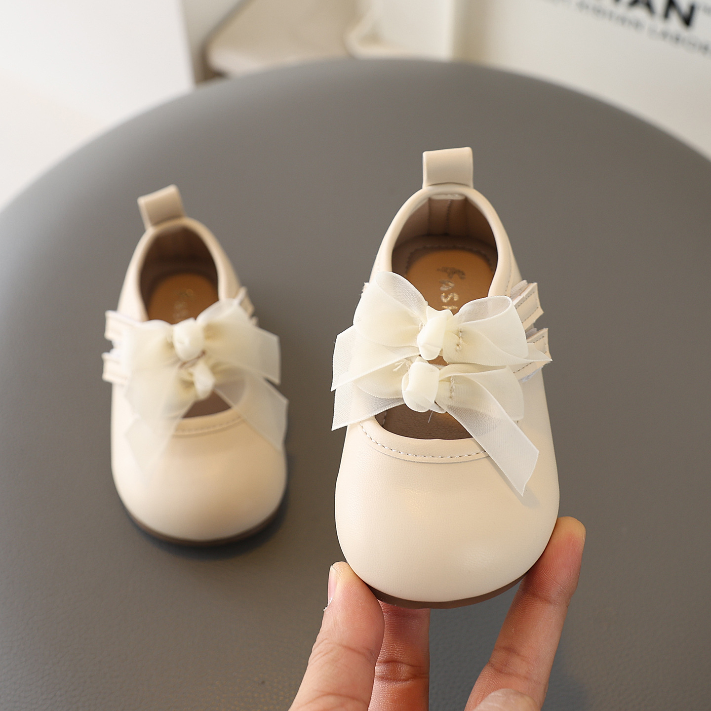 8625 beige