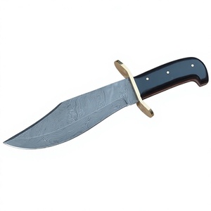 Cuchillo de caza y camping de acero de Damasco, hoja de punta caída, borde dentado, guardacuchillo de latón, mango de cuerno negro, calidad DIY OEM - Product Image 3