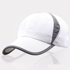 Gorra de Béisbol PIHA SPORTS Unisex, Lisa, Ajustable, Deportiva, 100% Algodón, Visera Larga, Hebilla Metálica, Ajuste Estructurado, Transpirable - Product Image 2