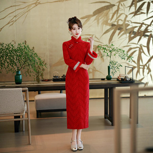 <span class=keywords><strong>Robe</strong></span> Cheongsam rétro en velours <span class=keywords><strong>de</strong></span> fibre <span class=keywords><strong>de</strong></span> polyester préférée <span class=keywords><strong>de</strong></span> <span class=keywords><strong>la</strong></span> mariée, style jeune fille frais et artistique, Qipao - Product Image 2