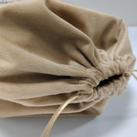 Pochette en velours imprimée personnalisable avec cordon de serrage, sac en velours polyester doux au toucher pour la protection des vêtements et l'emballage de cadeaux de fin d'année
