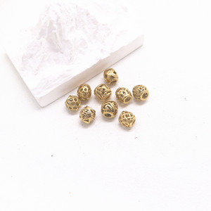 Perles d'espacement rondes en acier inoxydable plaqué or Yunnique pour la fabrication de bracelets, composants de bijoux - Product Image 4