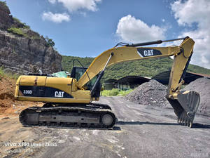 Excavatrice Caterpillar 320D d'occasion, modèle 2010, puissance 118 kW, capacité de la benne 1,19 m, origine Japon, moteur, pompe, <span class=keywords><strong>construction</strong></span> - Product Image 6