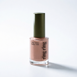 Vernis à ongles Ring Ring 10ml couleur beige poussiéreux nude avec finition effet poussiéreux - Product Image 1