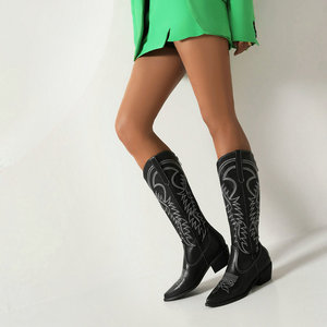 <span class=keywords><strong>Bottes</strong></span> longues pour femmes - <span class=keywords><strong>Bottes</strong></span> à talons épais de style européen vintage avec broderie, <span class=keywords><strong>bottes</strong></span> longues pour femmes en denim western - Product Image 6