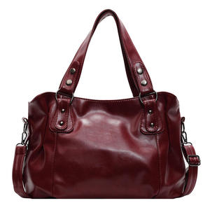 Sacs fourre-tout vintage en cuir PU de couleur unie pour femmes, sac à bandoulière portable grande capacité, sac bandoulière décontracté, sacs de créateur simples - Product Image 4