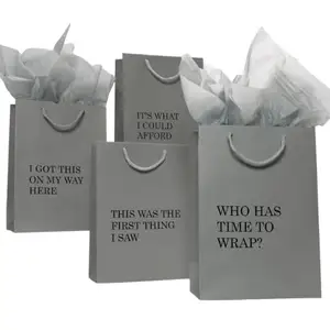 Düşük fiyat alışveriş ambalaj küçük miktar tasarım kalın beyaz gri kahverengi fantezi düğün hoş geldiniz kağıt hediye çantası otel misafirleri için