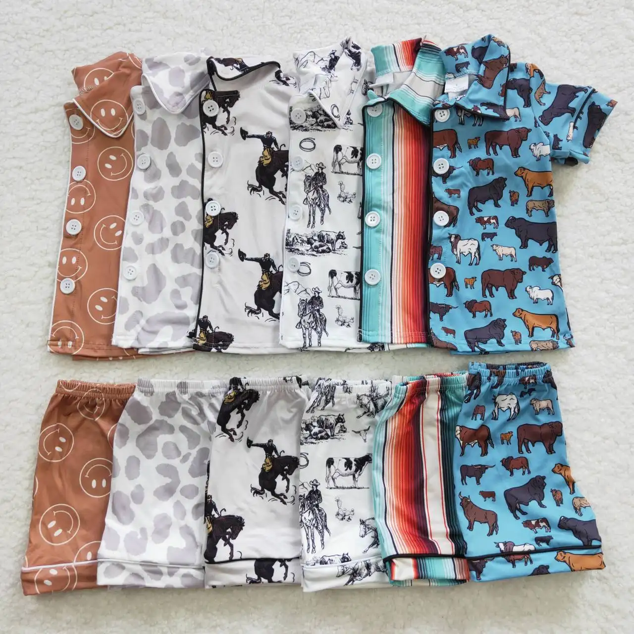 Set pakaian butik anak laki-laki, piyama sutra biru putih merah bergaris Polo kancing lengan pendek musim panas