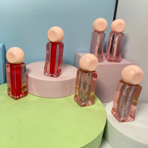 Huile à lèvres personnalisée Sexy Lips, marque privée, effet repulpant puissant, hydratation extrême, gloss fruité pour lèvres. - Product Image 1