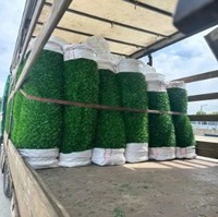 Mur de haie de filet de clôture d'herbe d'aiguille de pin artificiel ignifuge vert UV pour la décoration de cour