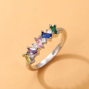 Set di Orecchini e Anello con Cristalli Colorati in Stile Geometrico per Donne, Accessori per Uso Quotidiano e Feste - Product Image 3
