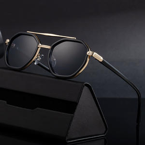 Lunettes de soleil pour hommes ZS-98336P, monture carrée, verres polarisés TAC UV400, monture en plastique et métal, branches camouflage noir - Product Image 4