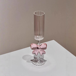 <span class=keywords><strong>Verre</strong></span> <span class=keywords><strong>à</strong></span> <span class=keywords><strong>pied</strong></span> en <span class=keywords><strong>verre</strong></span> borosilicate transparent de style mignon avec nœud papillon pour cocktails et <span class=keywords><strong>vin</strong></span> rouge - Product Image 3