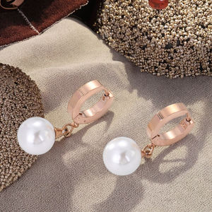 Ensemble de bijoux en acier inoxydable plaqué pour femmes de haute qualité pour femmes Boucles d'oreilles design creux en acier inoxydable - Product Image 1