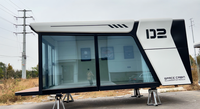 Maison mobile préfabriquée en structure acier sur mesure, type capsule spatiale de luxe, pour usage hôtelier, fournie directement par l'usine