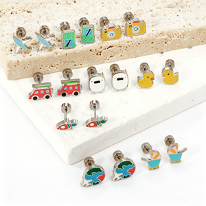 Modernos y Elegantes <span class=keywords><strong>Aretes</strong></span> Antialérgicos <span class=keywords><strong>para</strong></span> Niñas, Acero Inoxidable con Baño de Oro PVD y Circonita, Cierre de Rosca - Product Image 2