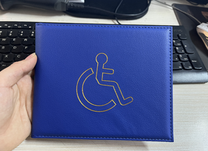 Portatarjetas de desactivación de Gran Bretaña personalizado para tarjetero de cuero PU con dispositivo de tiempo, cubierta protectora de cartel de permiso de estacionamiento del Reino Unido - Product Image 4