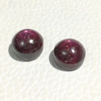 Rubis étoile forme ronde plaine paire de perles de rubis de pierres précieuses en vrac faisant des bijoux prix de gros par carat naturel de bonne qualité
