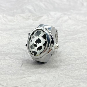 <span class=keywords><strong>Reloj</strong></span> <span class=keywords><strong>de</strong></span> Anillo Vintage con Diseño <span class=keywords><strong>de</strong></span> Leopardo, Cubierta Ovalada Abatible, Relojes <span class=keywords><strong>de</strong></span> Dedo <span class=keywords><strong>de</strong></span> Aleación, Esfera <span class=keywords><strong>de</strong></span> 6 Colores, Correa Elástica <span class=keywords><strong>de</strong></span> Acero Inoxidable, Anillos <span class=keywords><strong>de</strong></span> <span class=keywords><strong>Reloj</strong></span> Unisex - Product Image 3