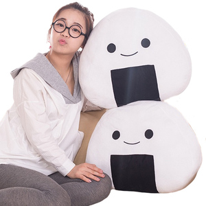 Suave bola de arroz Sushi japonés almohada de felpa cojín Bola de masa hervida muñeco de peluche lindo Sushi juguetes de peluche - Product Image 1