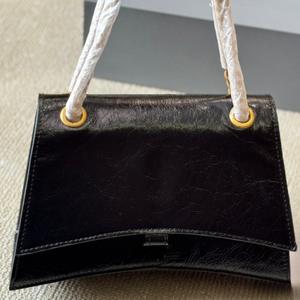 高端原创时尚奢华2025热卖新款女式手拿包时尚沙漏包羊皮 - Product Image 2