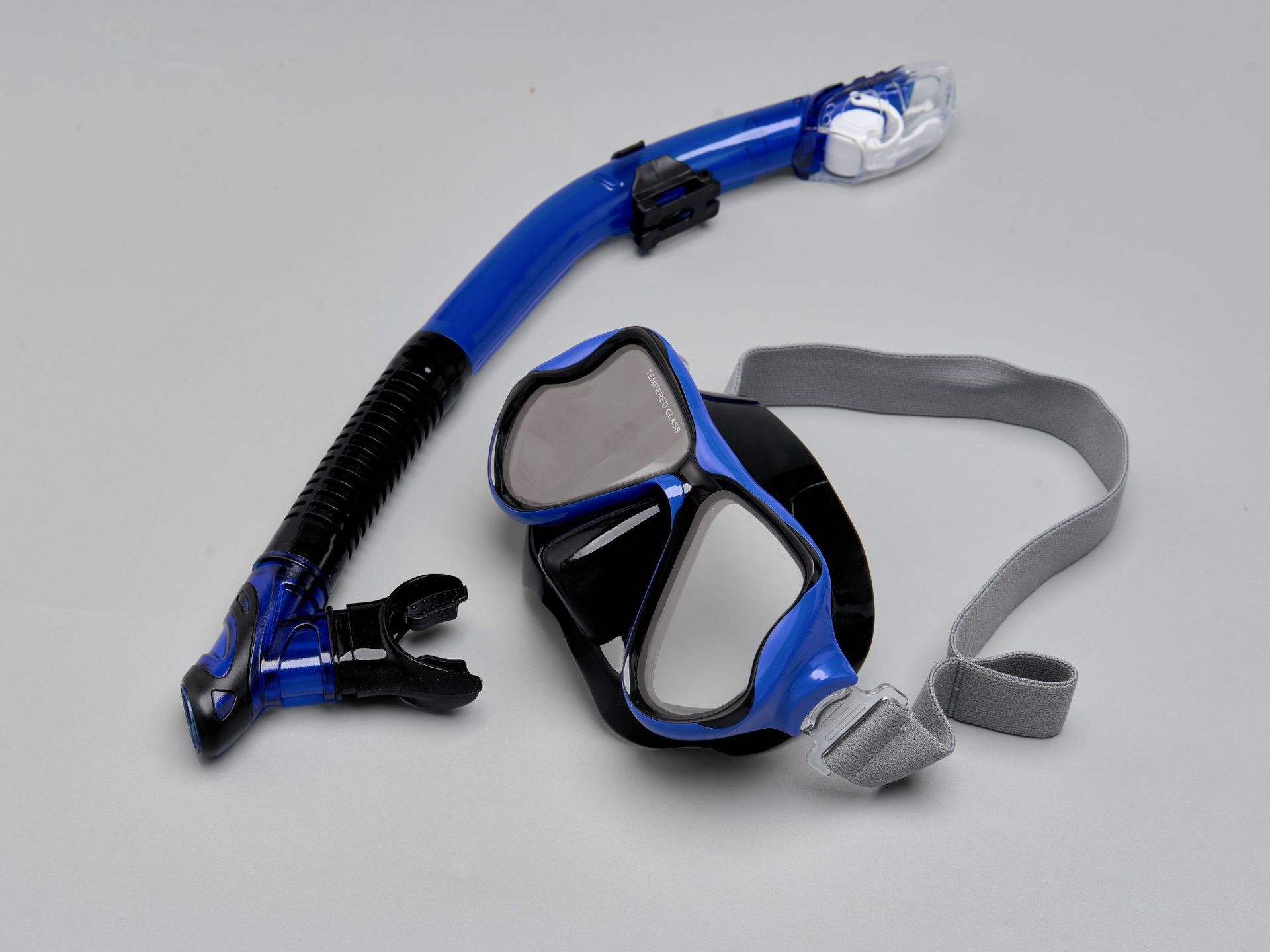 ชุดสีดำ-น้ำเงิน