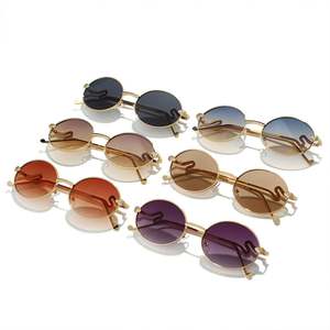 Gafas de Sol Redondas de Aleación con Patas de Serpiente Metálicas Retro de Moda 2025, Personalizadas con Logotipo, Protección UV400, Lentes Degradadas para Mujer - Product Image 4