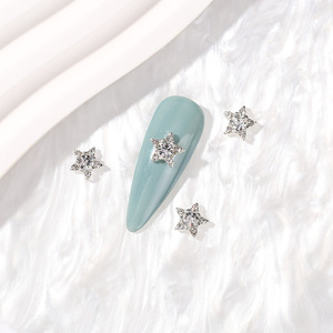 Adornos de Uñas en Forma de Estrella 3D de Metal Dorado y Plateado, Estrella Hueca de Aleación con Diamantes de Imitación, Accesorios para Decoración de Uñas DIY - Product Image 2