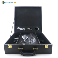 Boîte d'emballage de vin de luxe personnalisée en cuir PU noir pour 2 bouteilles avec gobelet