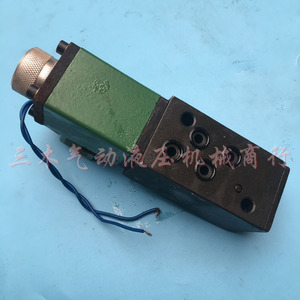 Hydraulic <b>Miniature</b> Wet Solenoid Directional Valve 24E2-B4B 1/4 In Oil Cast Iron Normal Temperature - Product Image 3