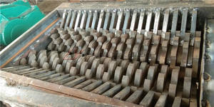 Broyeur automatique de <span class=keywords><strong>portail</strong></span> en fer à usage industriel Composants de conception à double arbre Roulement de pompe <span class=keywords><strong>pour</strong></span> déchiquetage de fil de cuivre - Product Image 3