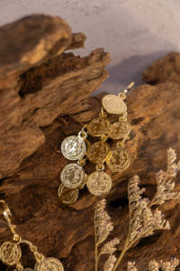 ต่างหูห่วงดีไซน์ระย้าประดับเหรียญชุบทอง 18k แบบคลาสสิก สวยหรู น้ำหนักเบา ระยิบระยับ - Product Image 2