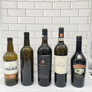 Bouteilles <span class=keywords><strong>de</strong></span> vin en verre ambré <span class=keywords><strong>de</strong></span> 750 ml à succès avec bouchon en polymère pour le stockage du vin rouge, du porto et des liqueurs, logos et étiquettes personnalisés - Product Image 1