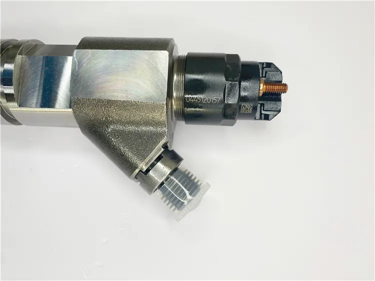 diesel injector nozzle 0445120157  504255185 injector for CASE Fiat IVECO common rail injector  0445120157  504255185R