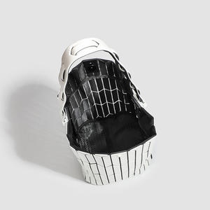 Bolso de Mano Versátil de Poliéster con Diseño Geométrico Acolchado y Bloques de Color, con Cierre, Estilo Nicho, Tendencia de Moda - Product Image 3