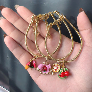 <span class=keywords><strong>Bracelet</strong></span> doré unique en vente chaude pour un usage quotidien, <span class=keywords><strong>bracelet</strong></span> nœud papillon pour femmes, magnifique <span class=keywords><strong>bracelet</strong></span> à breloques pour les fêtes - Product Image 2