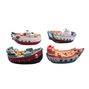Adornos artesanales mediterráneos Ocean Series Shooting Props Decoración de acuario Resina Pequeño Barco Pirata 9,5 CM - Product Image 1