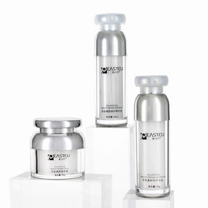 Set de Crema y Suero Reparador Antienvejecimiento y Blanqueador con Ácido Hialurónico y Péptidos Coreanos OEM ODM para el Cuidado Natural de la Piel del Rostro para Todo Tipo de Piel - Product Image 4